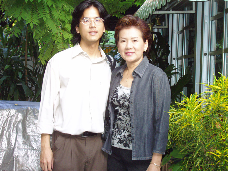 P6230001 mom and myself at home. first morning back in Bangkok.